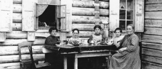 Cossack family. Evdokia Danilovna Kondakova, better known to Vilyuysk residents as “Kubachikha,” worked for N.G. Chernyshevsky in Vilyuysk. Photo from the archive of Sergei Rudchenko 